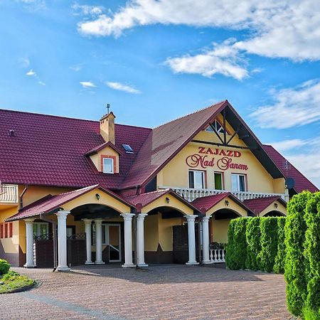 Zajazd Nad Sanem Hotel Jaroslaw Exterior photo