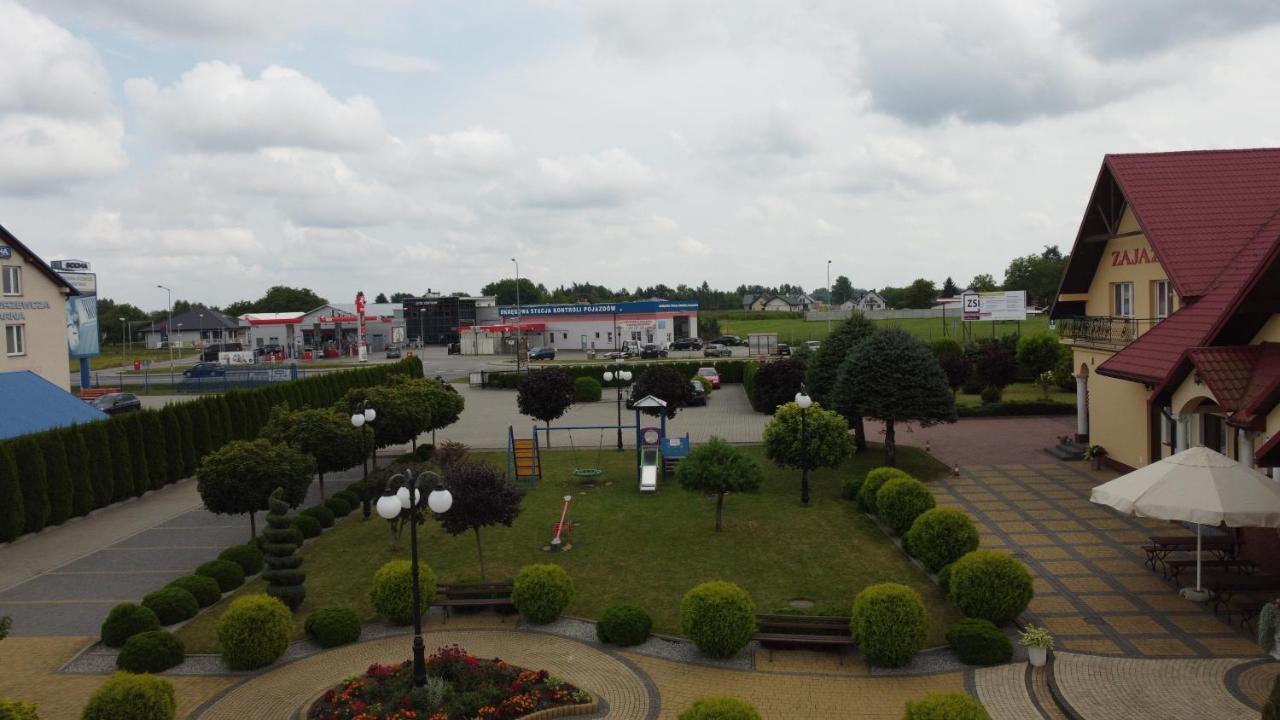 Zajazd Nad Sanem Hotel Jaroslaw Exterior photo